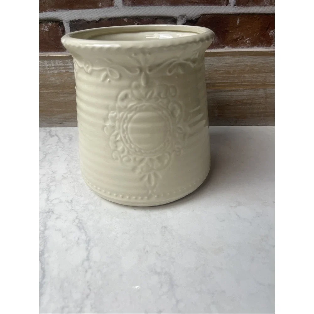 Canister- Farmhouse- Dash Of Taste- Cream- Decorative 16
